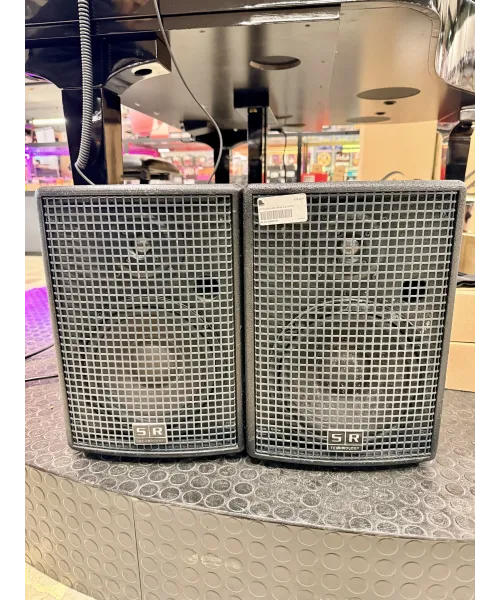 Sr.-technology-Mon-x-couple