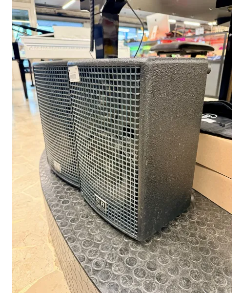 Sr.-technology-Mon-x-couple