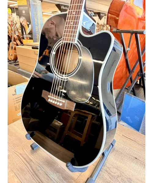 takamine-ef-341sc-black-gigbag