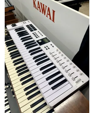 arturia-keylab-essential-49-mkiii-White