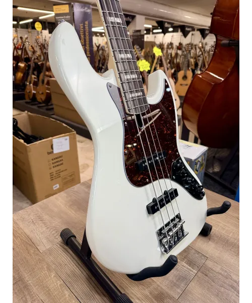 sire-Marcus-Miller-v7-White