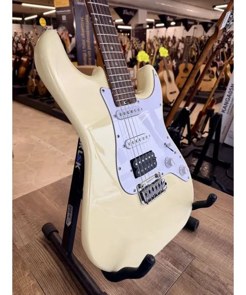 Schecter-r66-HSS-Strat-slouis