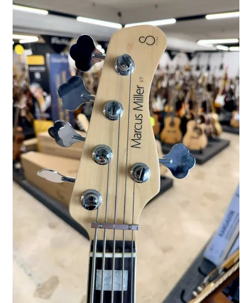 sire-Marcus-Miller-v7-5-White