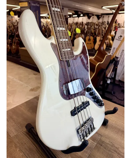 sire-Marcus-Miller-v7-5-White