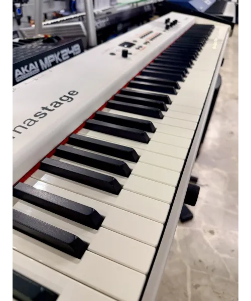 studiologic-numa-stage-borsa