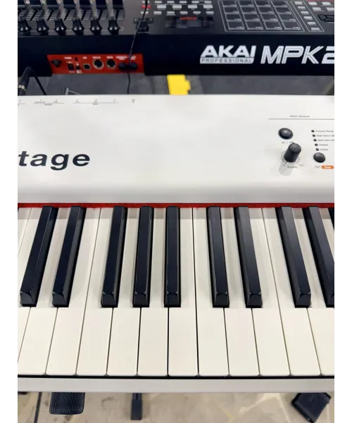 studiologic-numa-stage-borsa