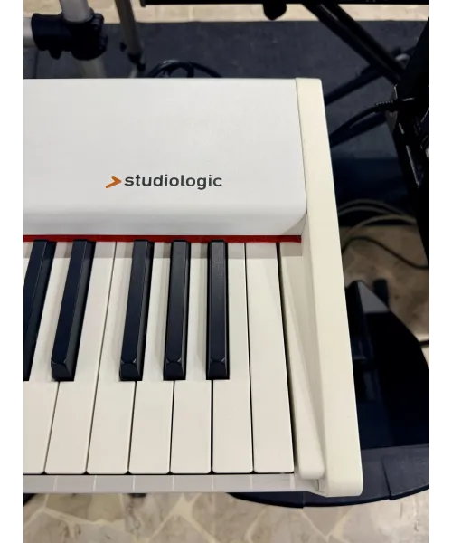 studiologic-Numa-internships-bag