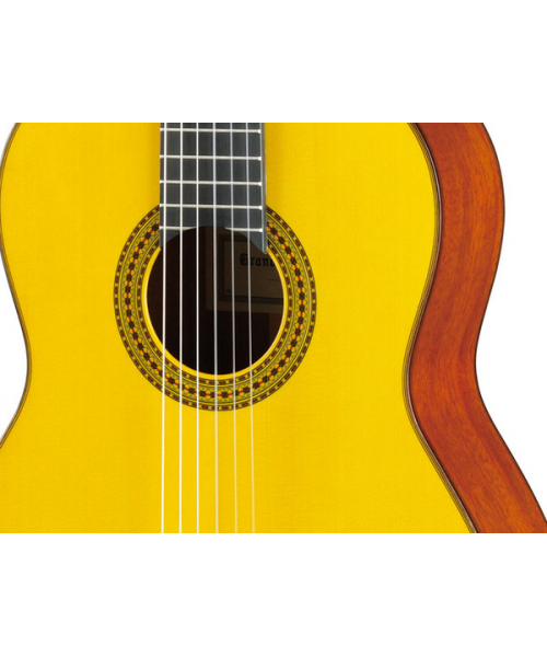 YAMAHA GC12S Top in spruce