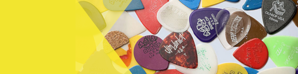 various plettri and accessories